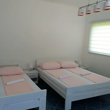 Apartman Besker 아파트 Prozor