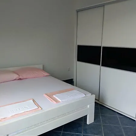 Apartman Besker *
