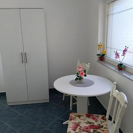 아파트 Apartman Besker Prozor